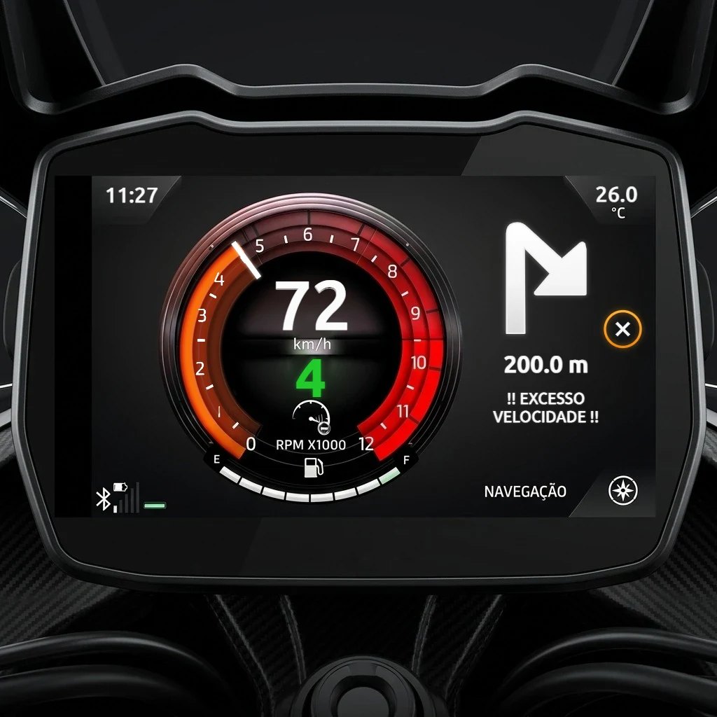 TFT panel at 72 km/h showing a right arrow, 200 meters and the speeding alert EXCESSO VELOCIDADE